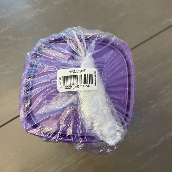 Tupperware Container - Picture 2 of 2